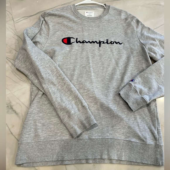 Champion Other - Champion sweatshirt men’s Sz Lg